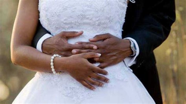 A daren farko, amarya mai shekaru 18 ta sheka lahira suna tsaka da soyewa da ango