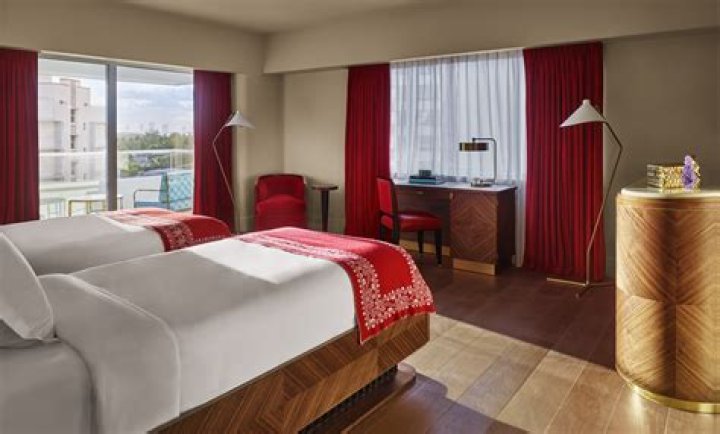 Bay View Twin/Twin Room | Faena