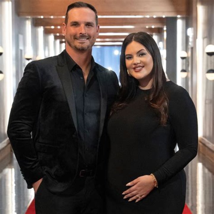 Brennon Lemieux (Love Is Blind) Age, Wiki, Height, Wife, Girlfriend, Family, Biography, Net Worth