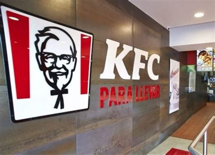 Cadena de pollo frito abierta por nutricionista aspira a competir con KFC| Spanish.xinhuanet.com