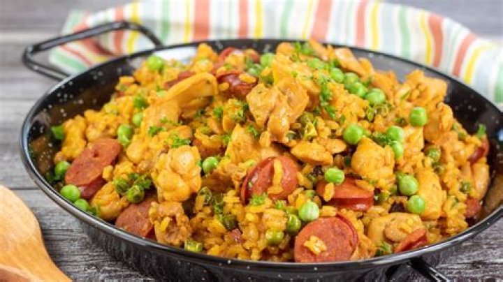 Chicken & Chorizo Paella - MYPROTEIN™