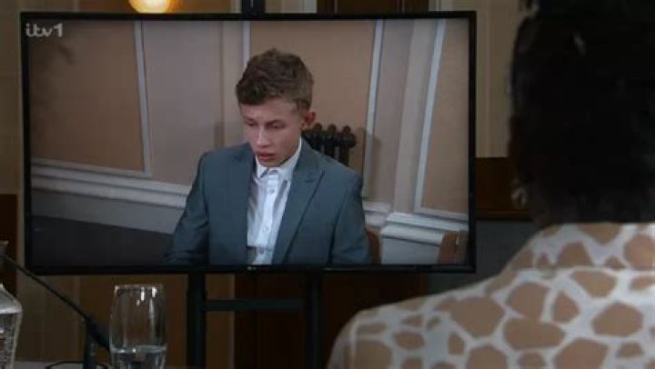 Coronation Street fans baffled as to why Michael has been fired