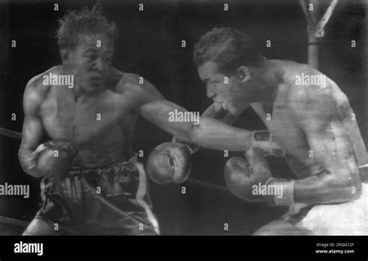 Fight Report: Sugar Ray Robinson vs. Kid Gavilan 2
