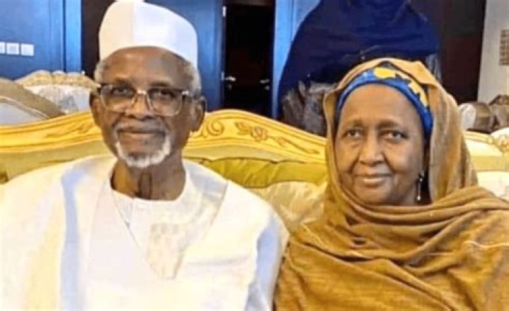 Hamshakin Dan Kasuwa Alhaji Aminu Dantata Ya Yi Babban Rashi