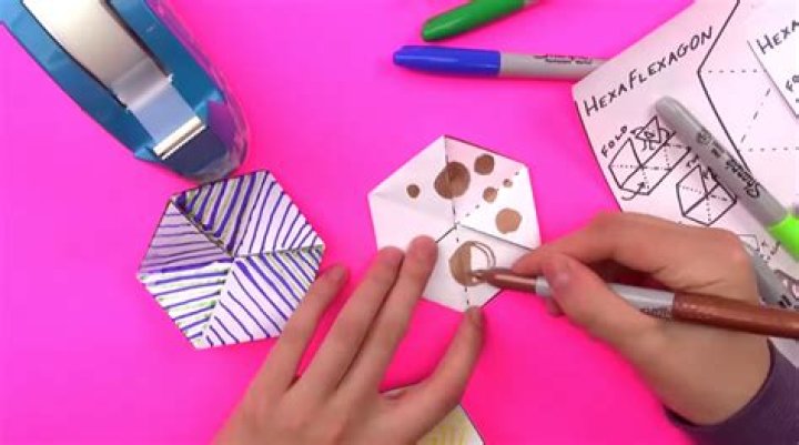 How To Make a Hexaflexagon: The Definitive Guide