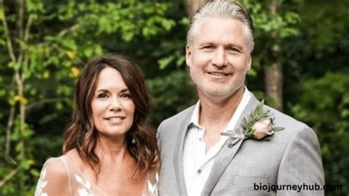 Is Beth Shuey still married? Bio, Age, Family, Net Worth, Children, Height