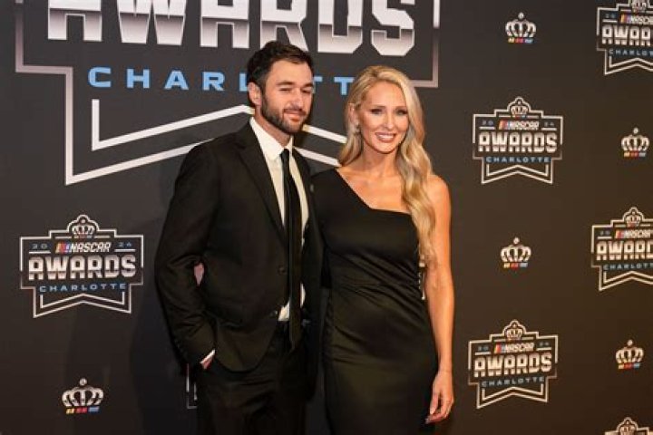 Is Chase Elliott Married: Who Is Chase Elliott Wife?