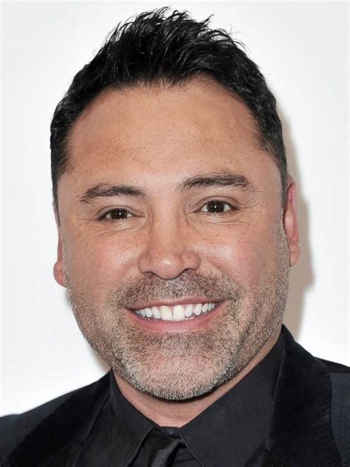 Oscar De La Hoya: 'Pay-per-view is dead'