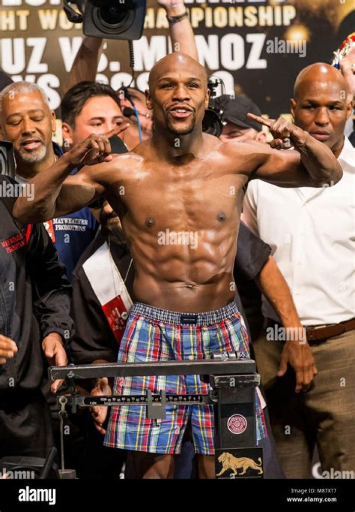 Robert Guerrero breaks down Mayweather-Berto