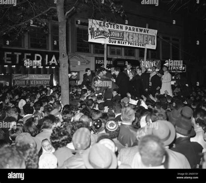 Utica Avenue and Eastern Parkway, Brooklyn, New York, 20 October 1960