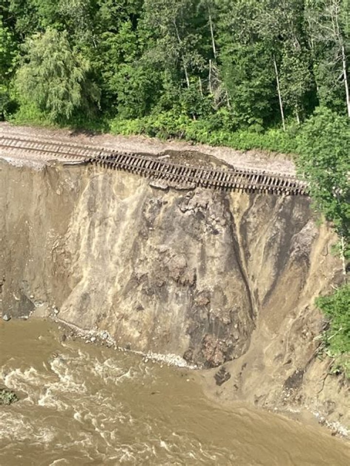 Vermont Rail System repairs continue