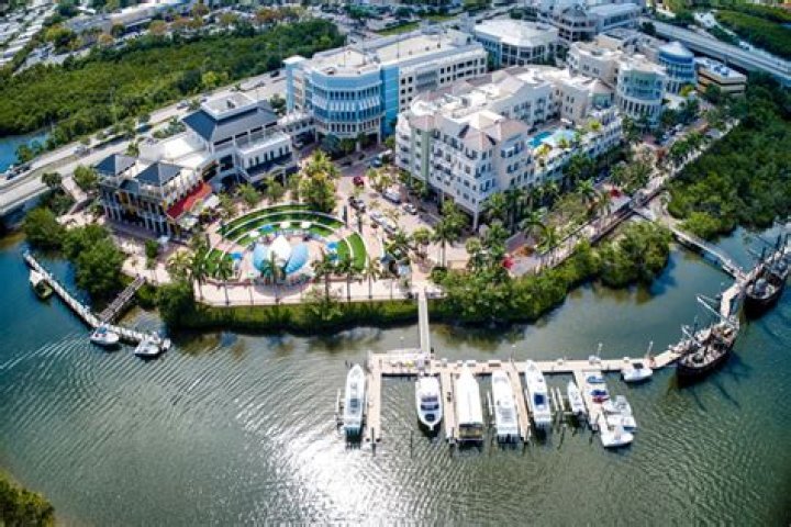 Waterfront Market at Harbourside Place | Macaroni KID Palm Beach Gardens