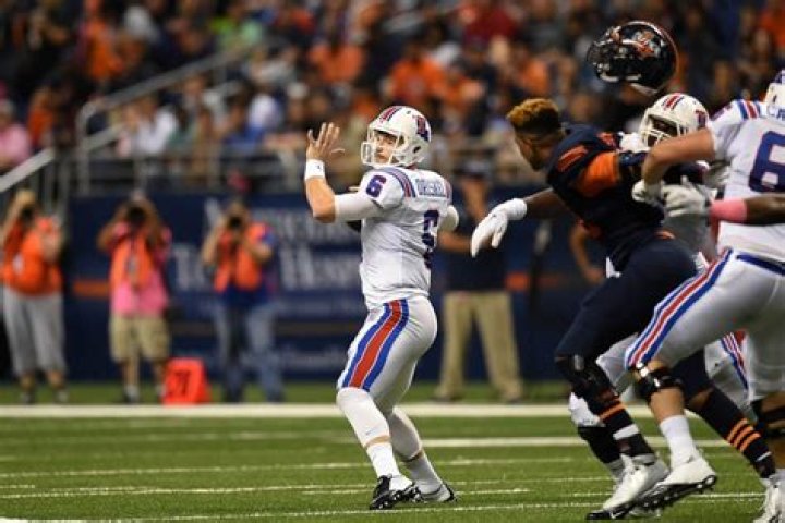 What is American football quarterback Jeff Driskel Salary? Started his career as a Baseball player but turned into American football quarterback