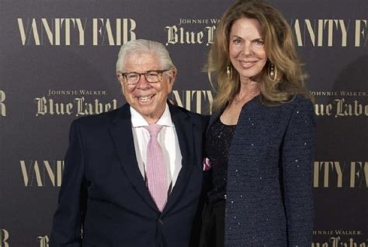What is Carl Bernstein’s Net Worth 2022, Age, Parents, Wife, Son, Height