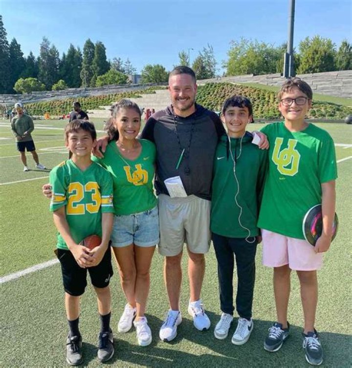 Who are Dan Lanning’s parents, Janis and Don Lanning?