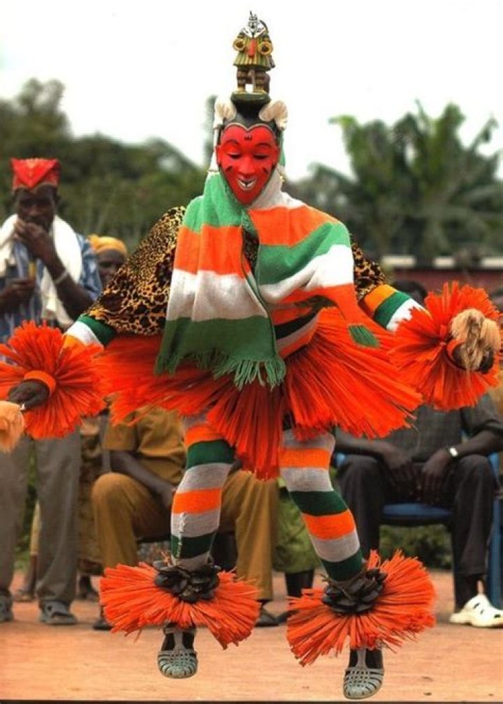 Zaouli de Manfla: The Zaouli dance of the Ivory Coast, West Africa
